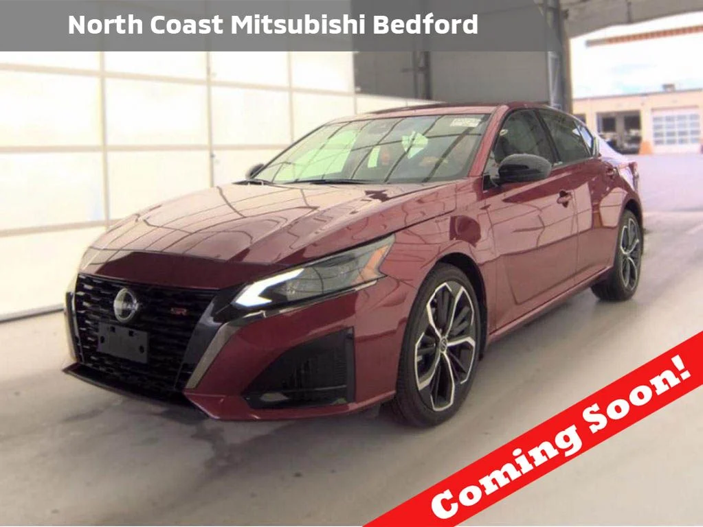 Used 2024 Red Nissan 2.5 SR image 1