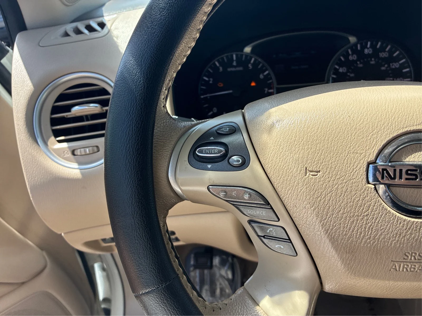 Used 2014 WHITE Nissan SL image 23