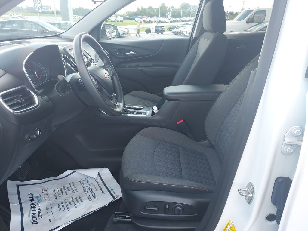Used 2022 White Chevrolet LT image 13