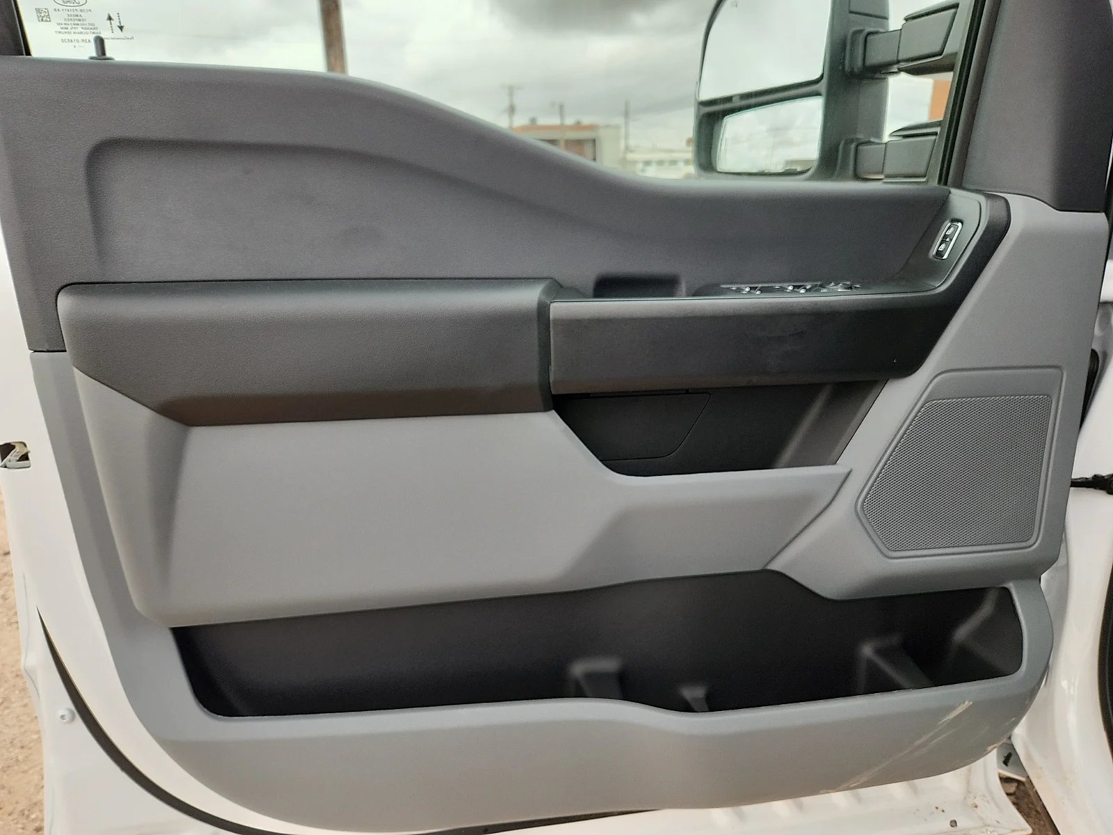 New 2026 Oxford White Ford F-250® XL image 14