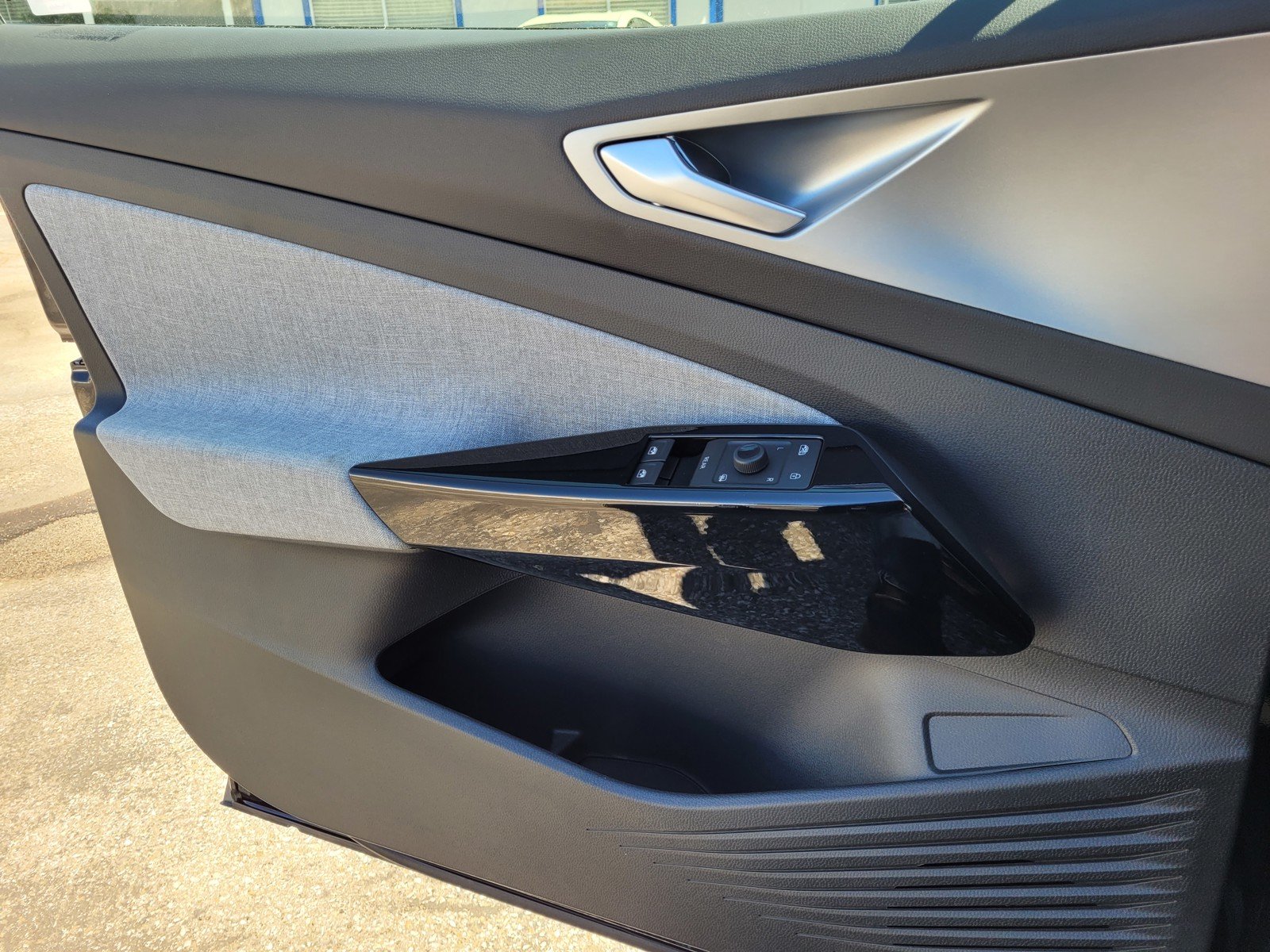 New 2026 Black Volkswagen Pro image 9
