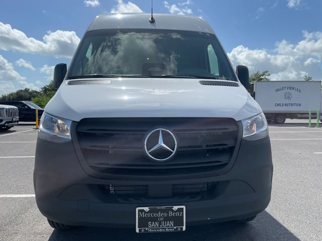 New 2025 Arctic+White Mercedes-Benz Cargo 144 WB image 14