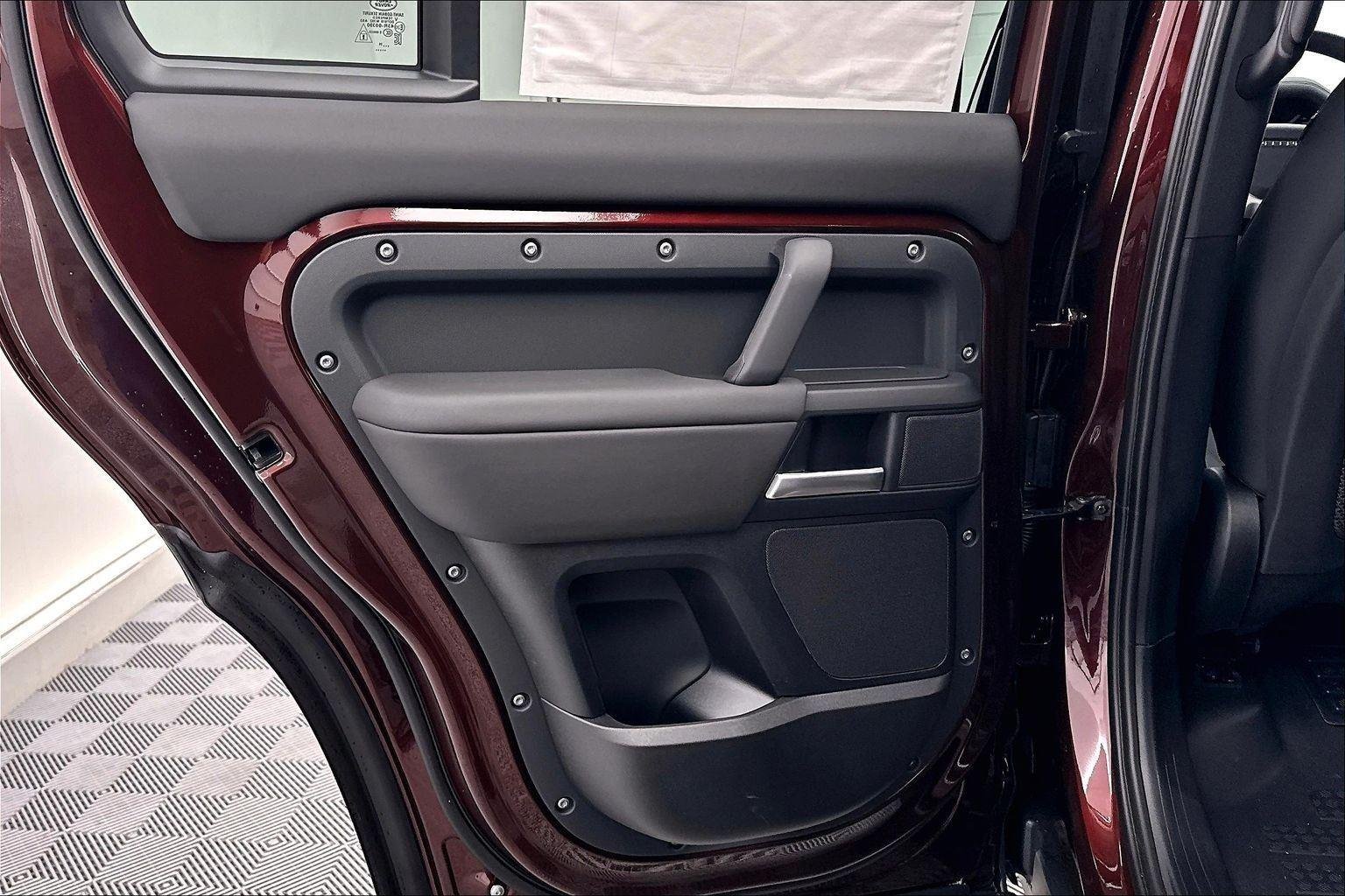 New 2026 Sedona Red Metallic Land Rover S image 28