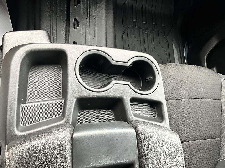 Used 2020 White GMC Elevation image 28