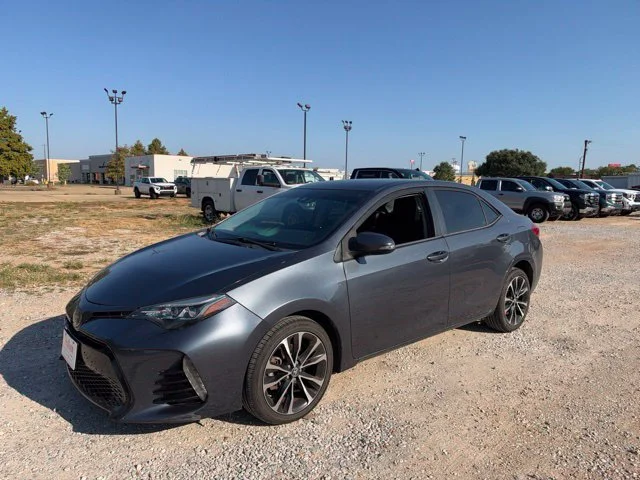 Used 2019 Gray Toyota SE image 6