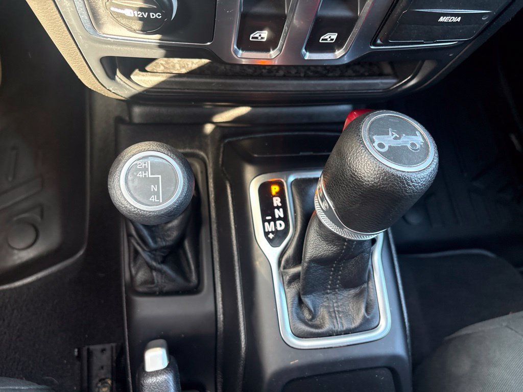Used 2019 Silver Jeep Sport S image 20