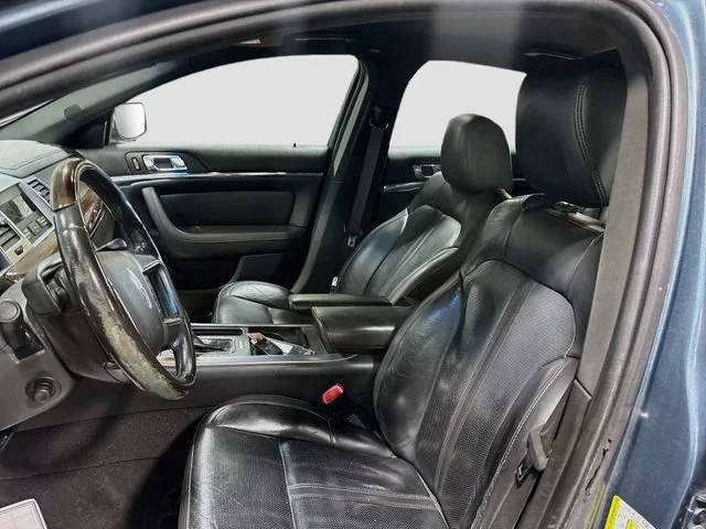 Used 2010 Blue Lincoln NA image 15