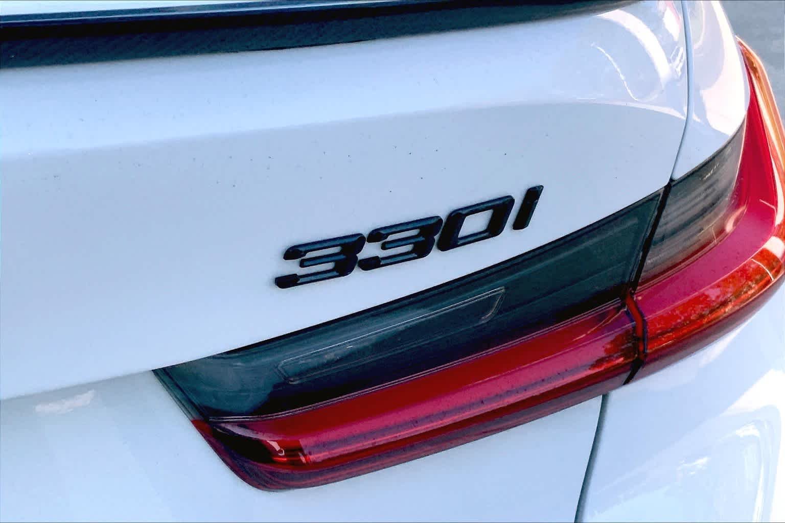 Used 2020 Alpine White BMW 330i xDrive image 32