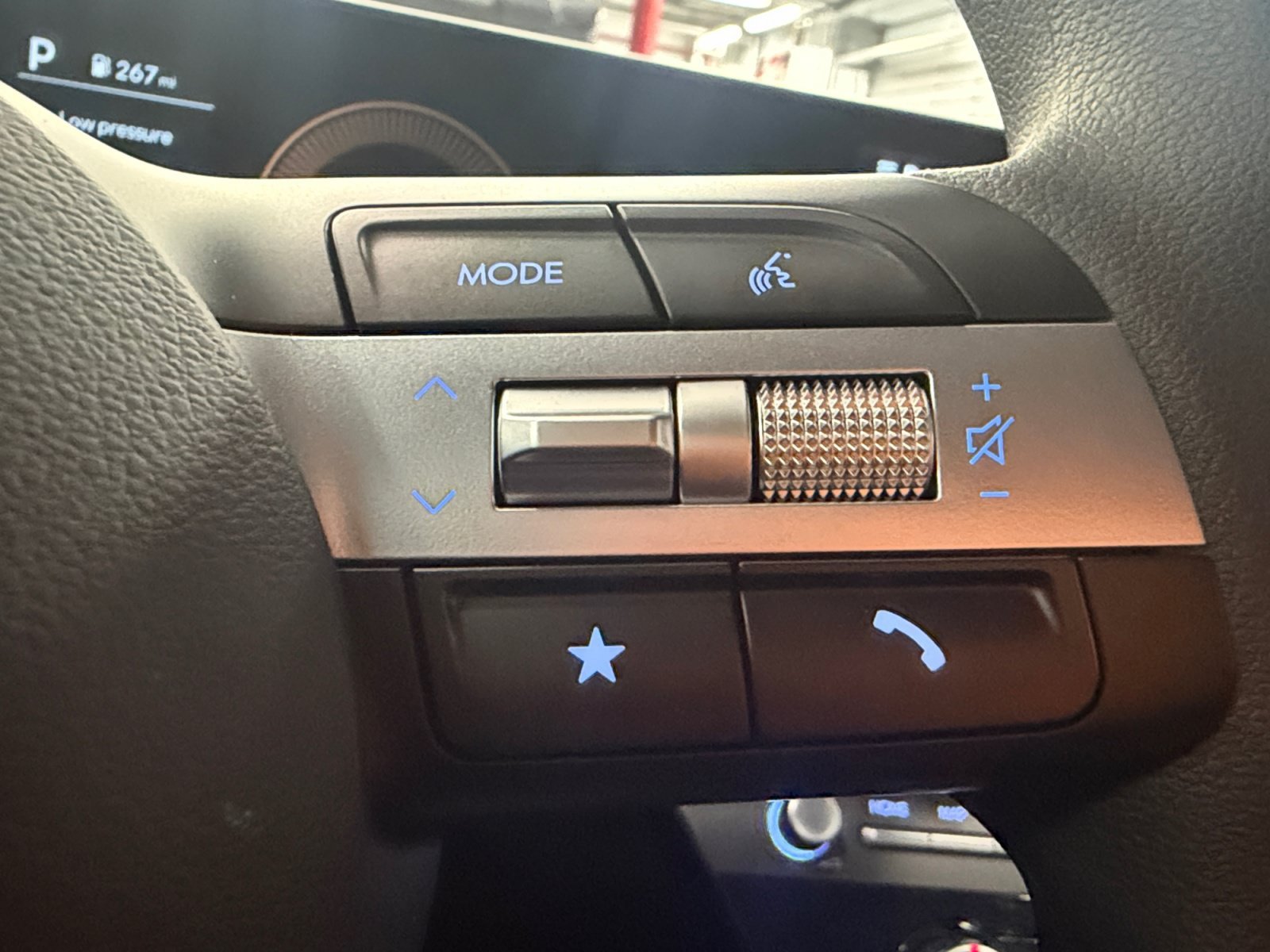 Used 2025 Serenity White Hyundai SE image 17