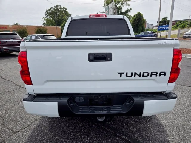 Used 2020 White Toyota SR5 image 7