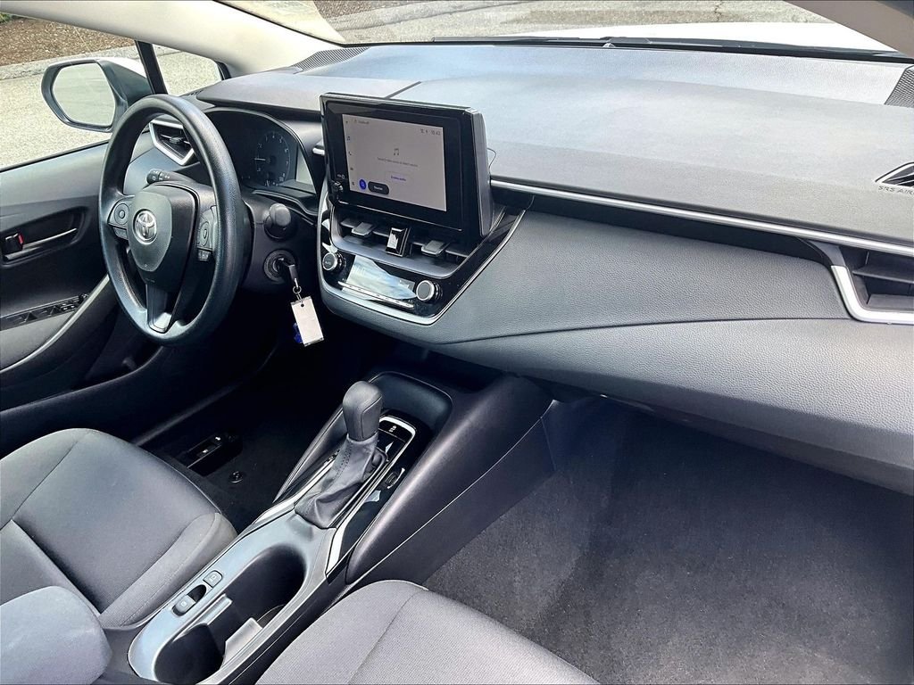 Used 2025 White Toyota LE image 14