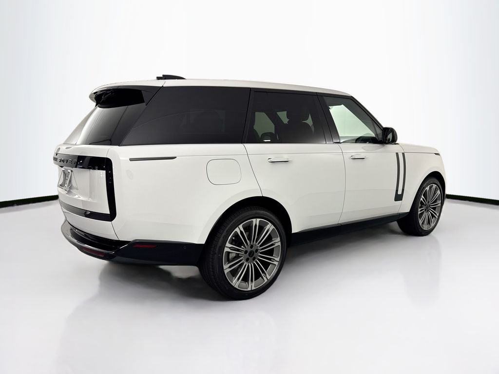 New 2026 Fuji White Land Rover SE image 5
