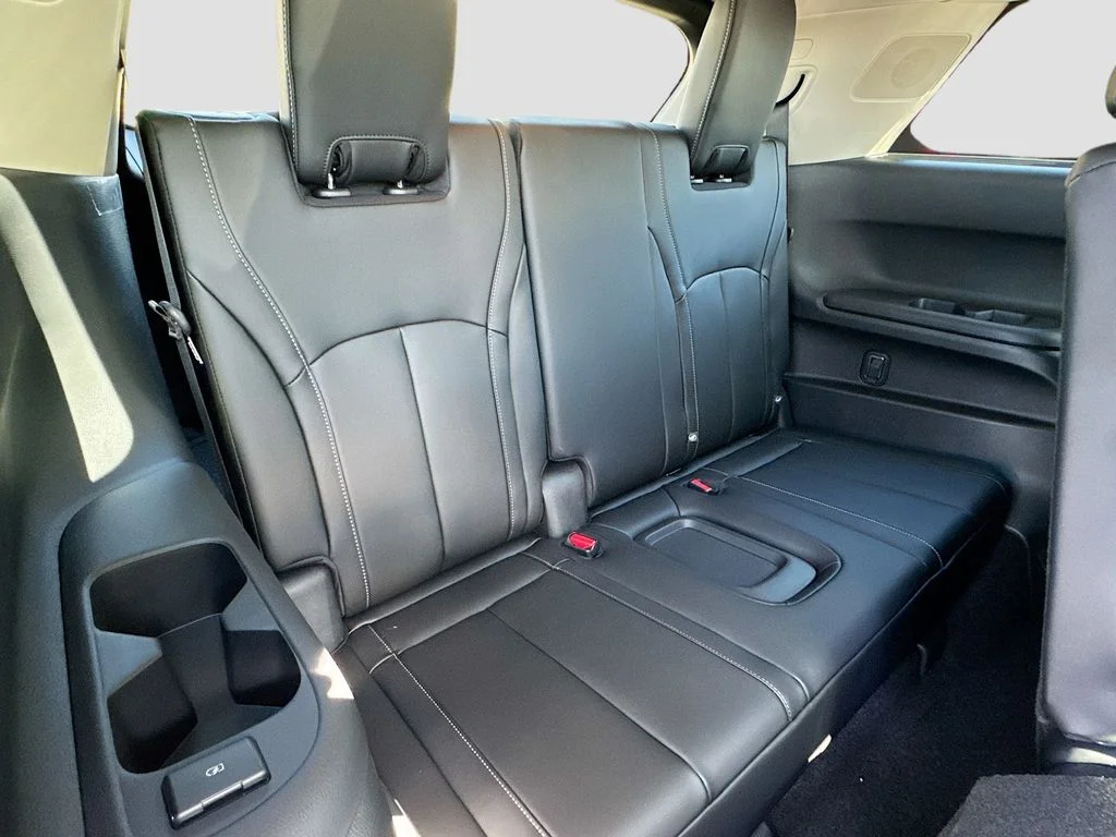 Used 2026 Black INFINITI LUXE image 30