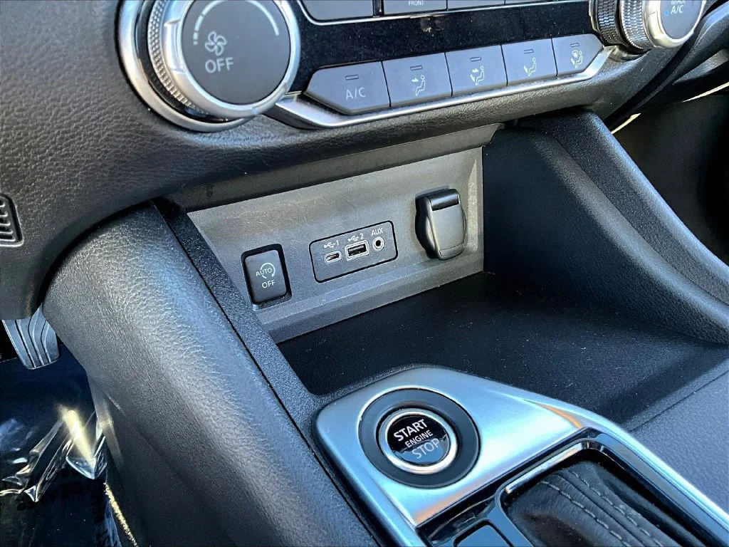 Used 2024 Gray Nissan SV image 16