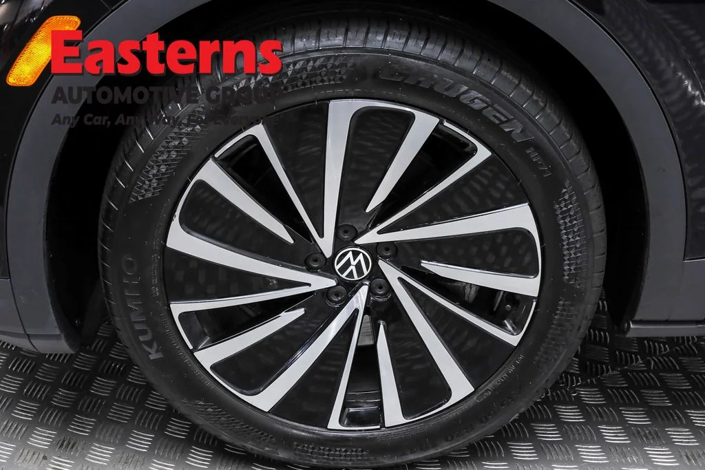 Used 2024 Black Volkswagen S image 28