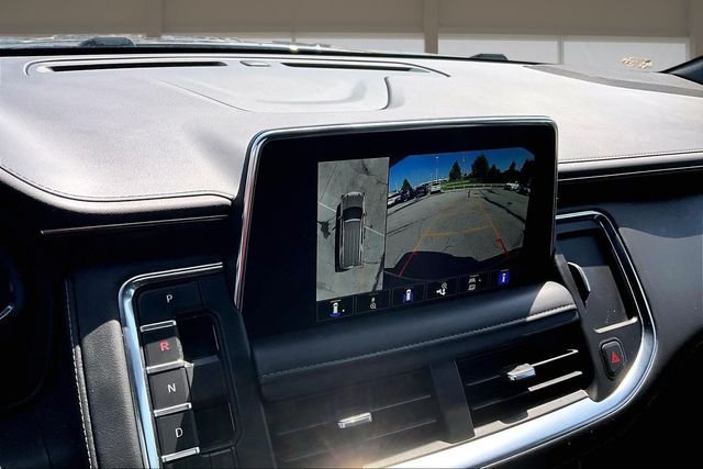 Used 2022 Gray Chevrolet Z71 image 21