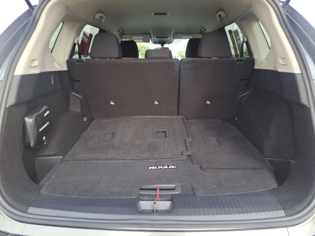 Used 2026 Gray Nissan S image 25