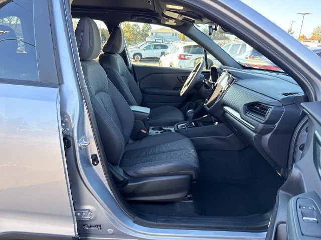 Used 2025 Ice Silver Metallic Subaru Premium image 9