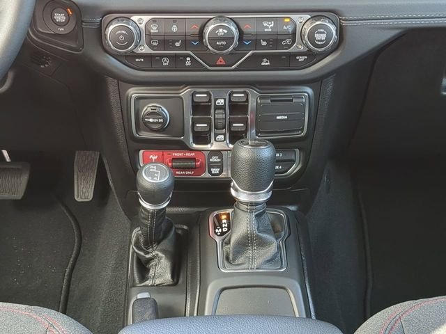 2025 Jeep Gladiator Rubicon - Photo 17