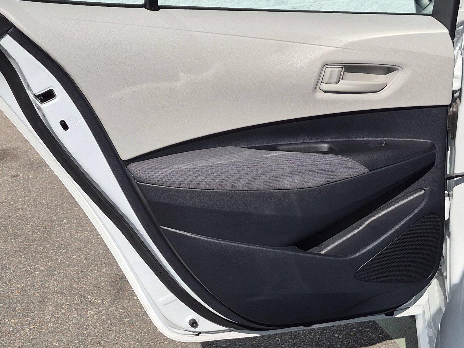 Used 2026 Wind Chill Pearl Toyota LE image 28