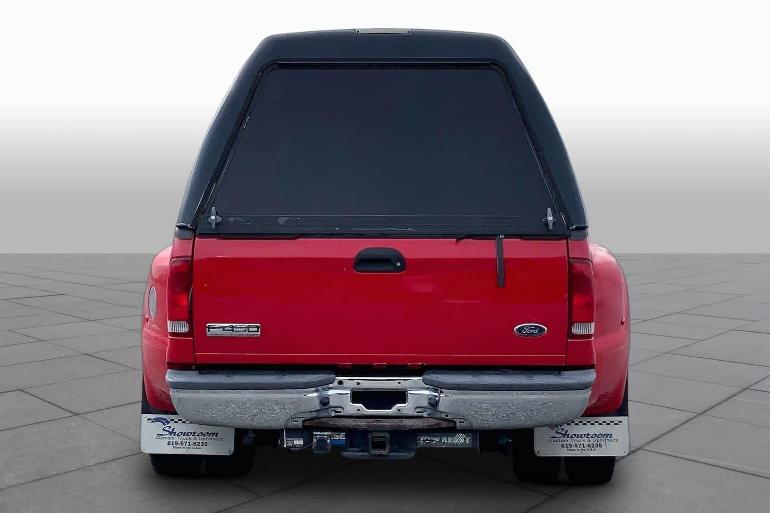 Used 2005 Red Ford Lariat image 4