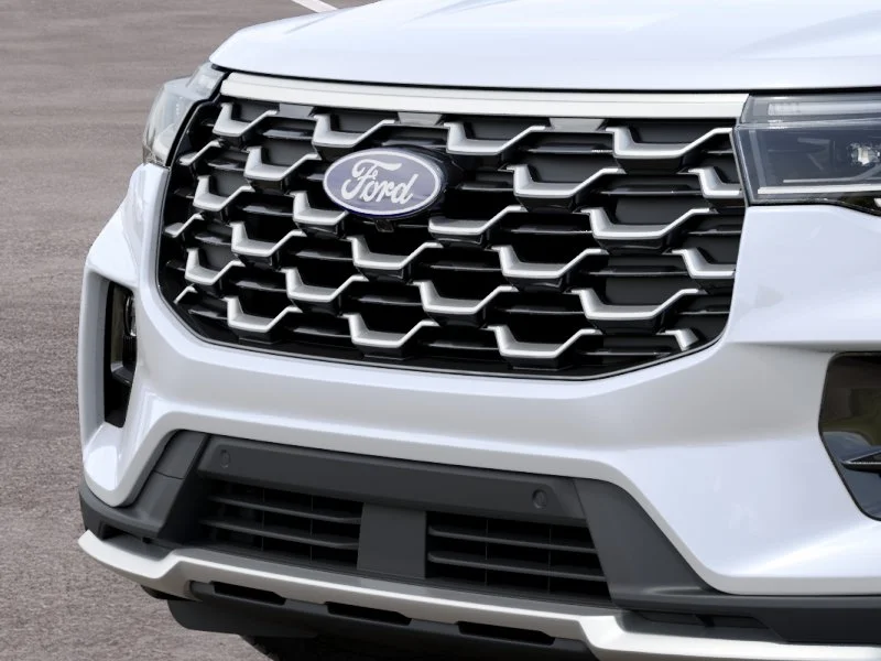 New 2027 Star White Metallic Tri-Coat Ford Platinum image 40