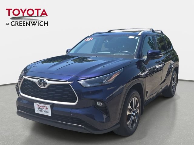 Used 2023  Toyota XLE image 7