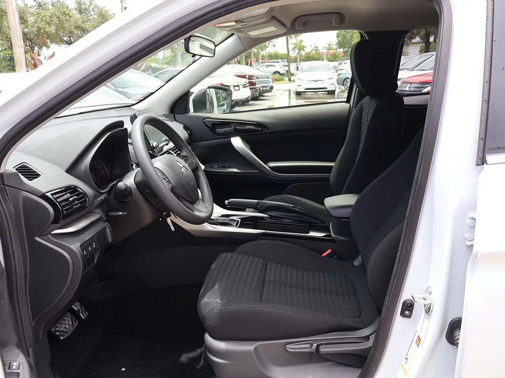 2026 Mitsubishi Eclipse Cross ES - Photo 24