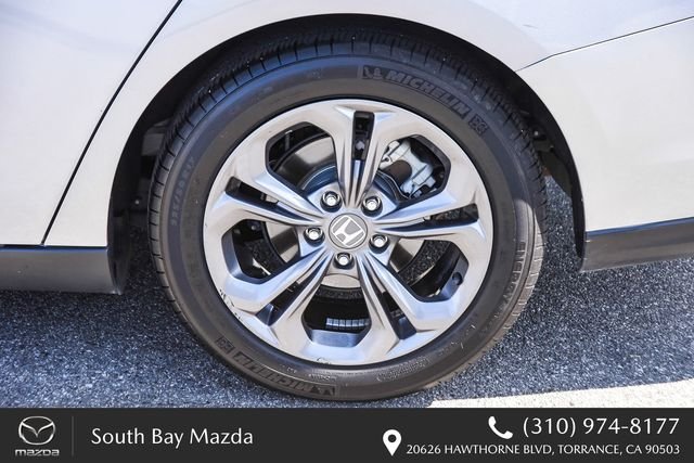 Used 2023  Honda EX image 10