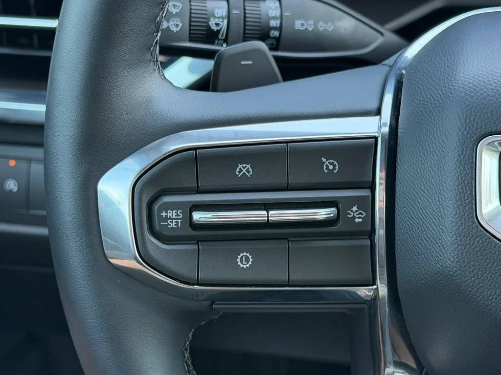 New 2026 Sterling Metallic GMC Elevation image 10