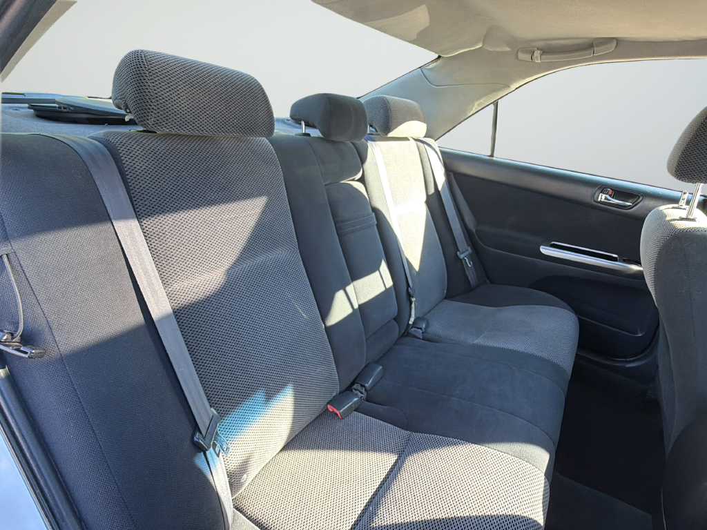 Used 2005 White Toyota SE image 26