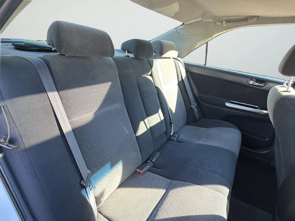 Used 2005 White Toyota SE image 26