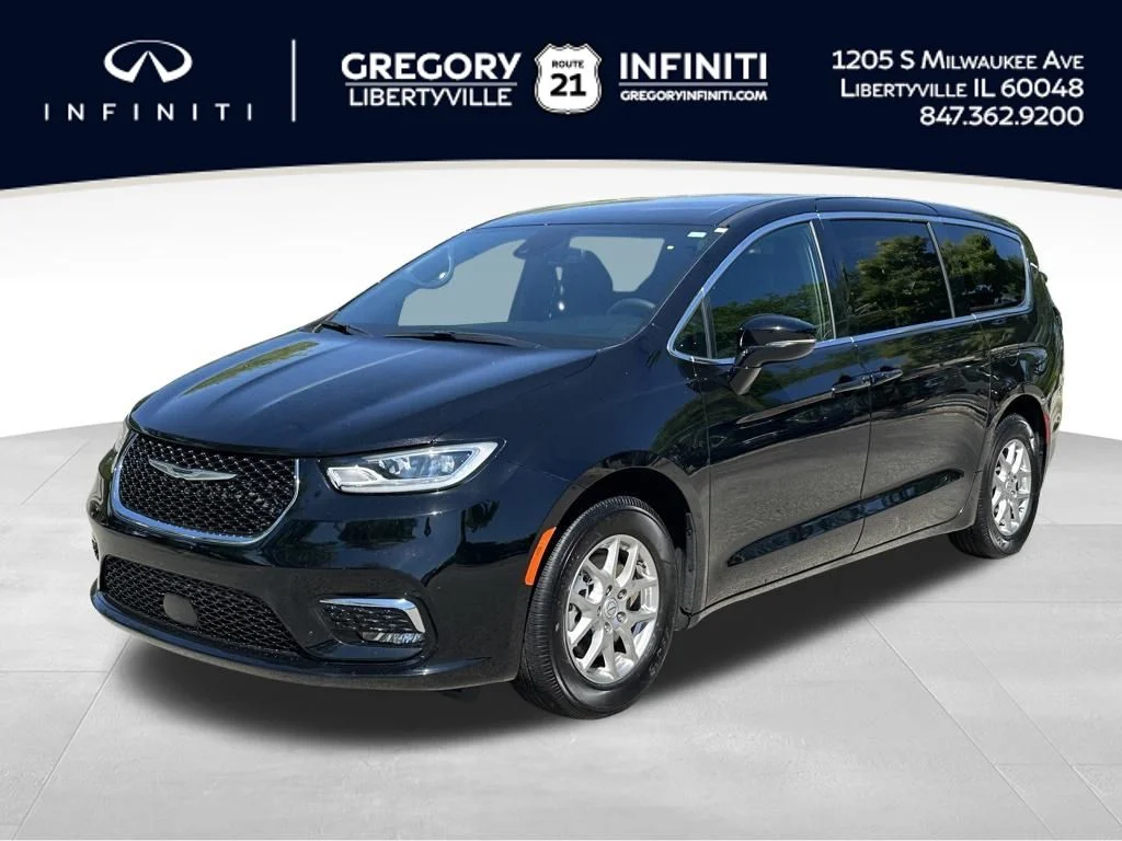 2025 Chrysler Pacifica Select's photo