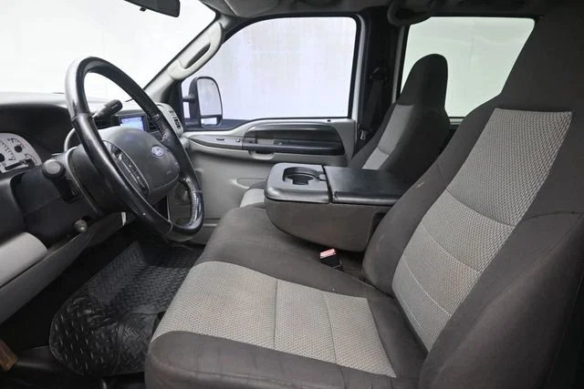 Used 2004 Beige Ford XLT image 15
