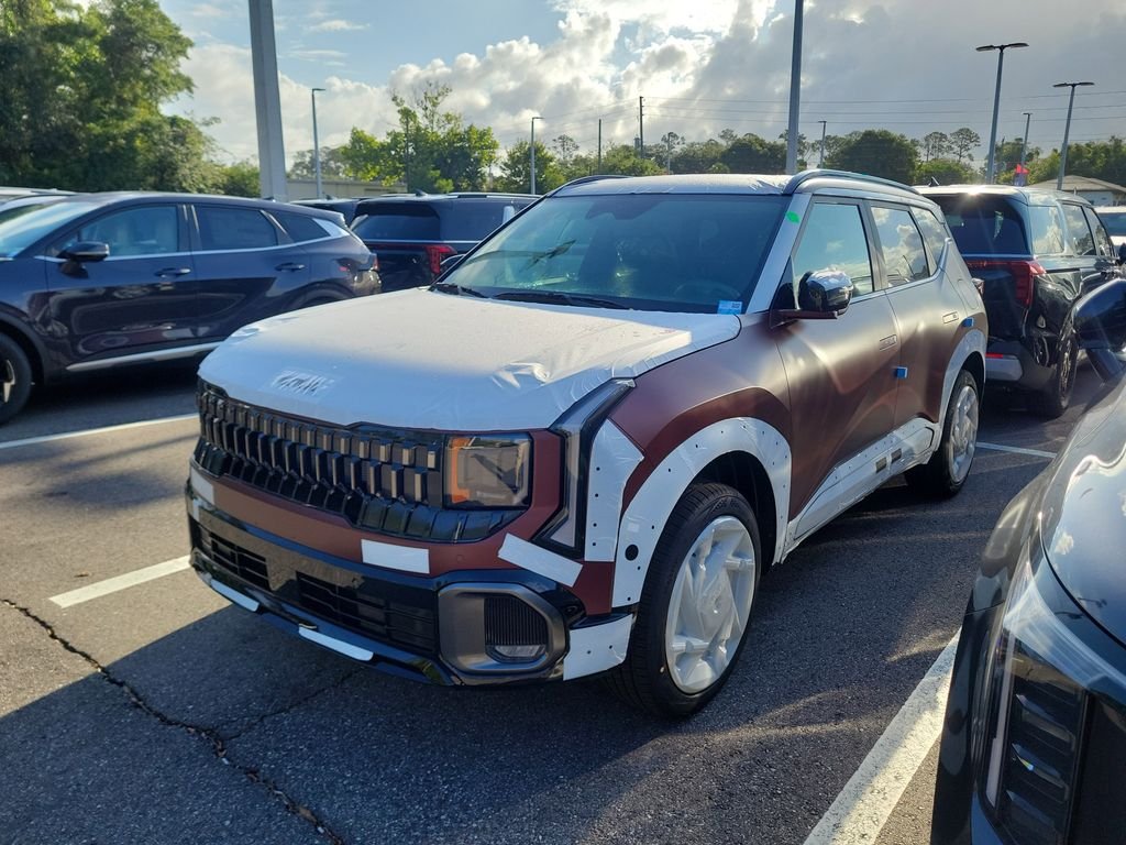 New 2027 Red Kia X-Line image 3