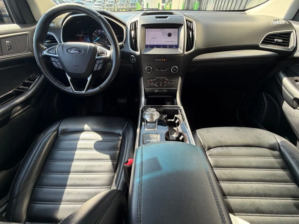Used 2020 Black Ford SEL image 8