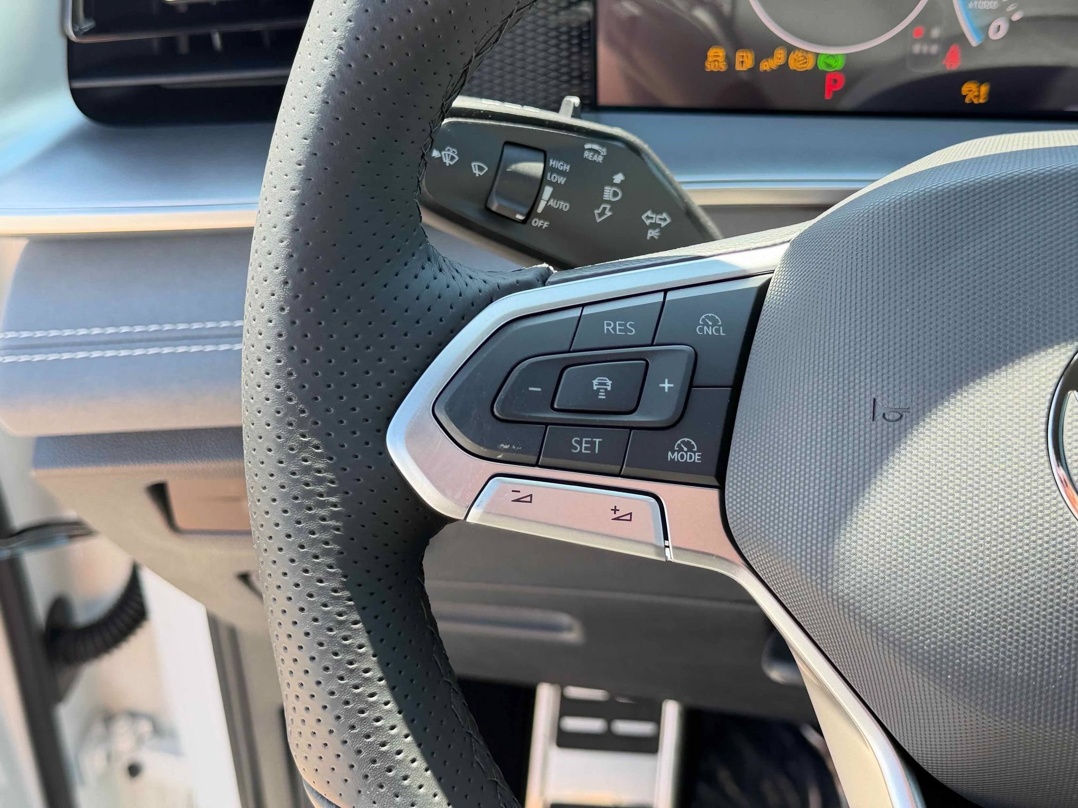 New 2026 Opal White Volkswagen SE R-Line Black image 18