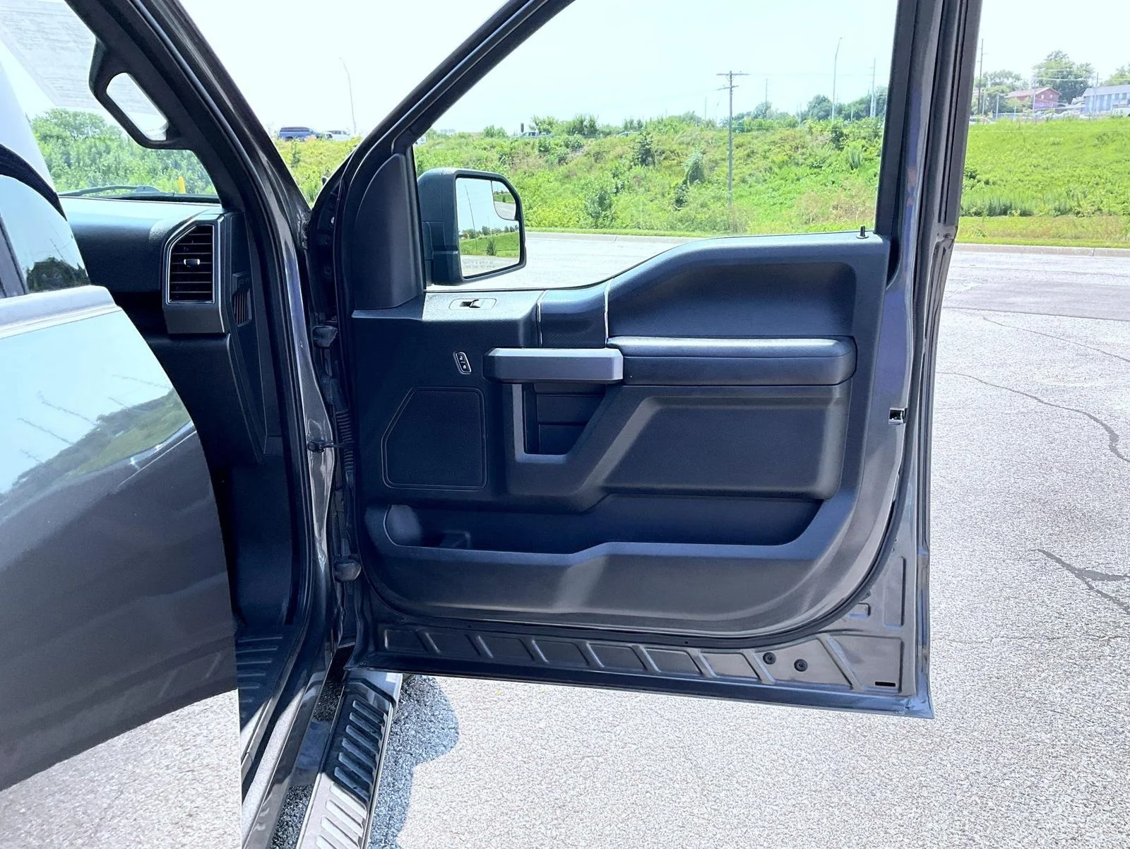 Used 2020 Gray Ford XLT image 16