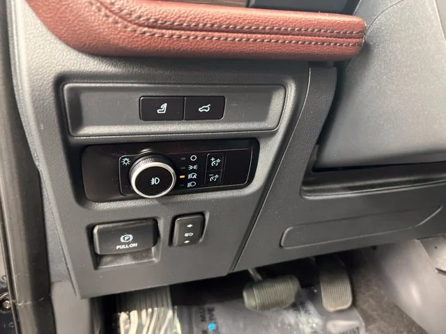 Used 2023 Blue Ford Limited image 17