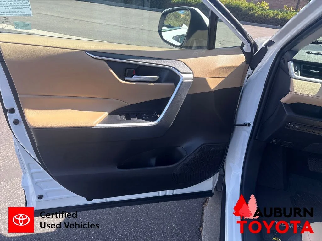 Certified Used 2023 Ice Cap Toyota XLE image 10