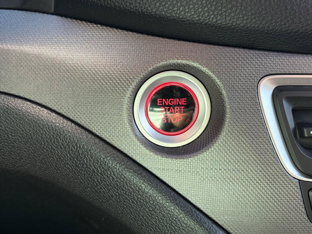 Used 2022 Radiant Red Metallic II Honda AWD RTL-E image 34