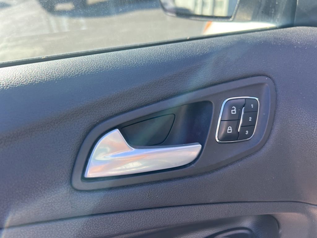 Used 2014  Ford Titanium image 22