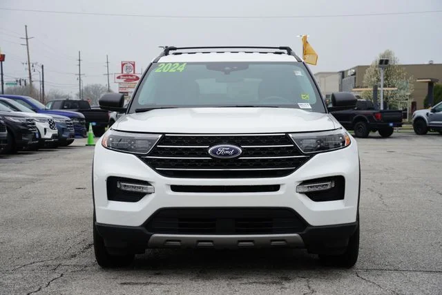 Certified Used 2024 White Ford XLT image 2
