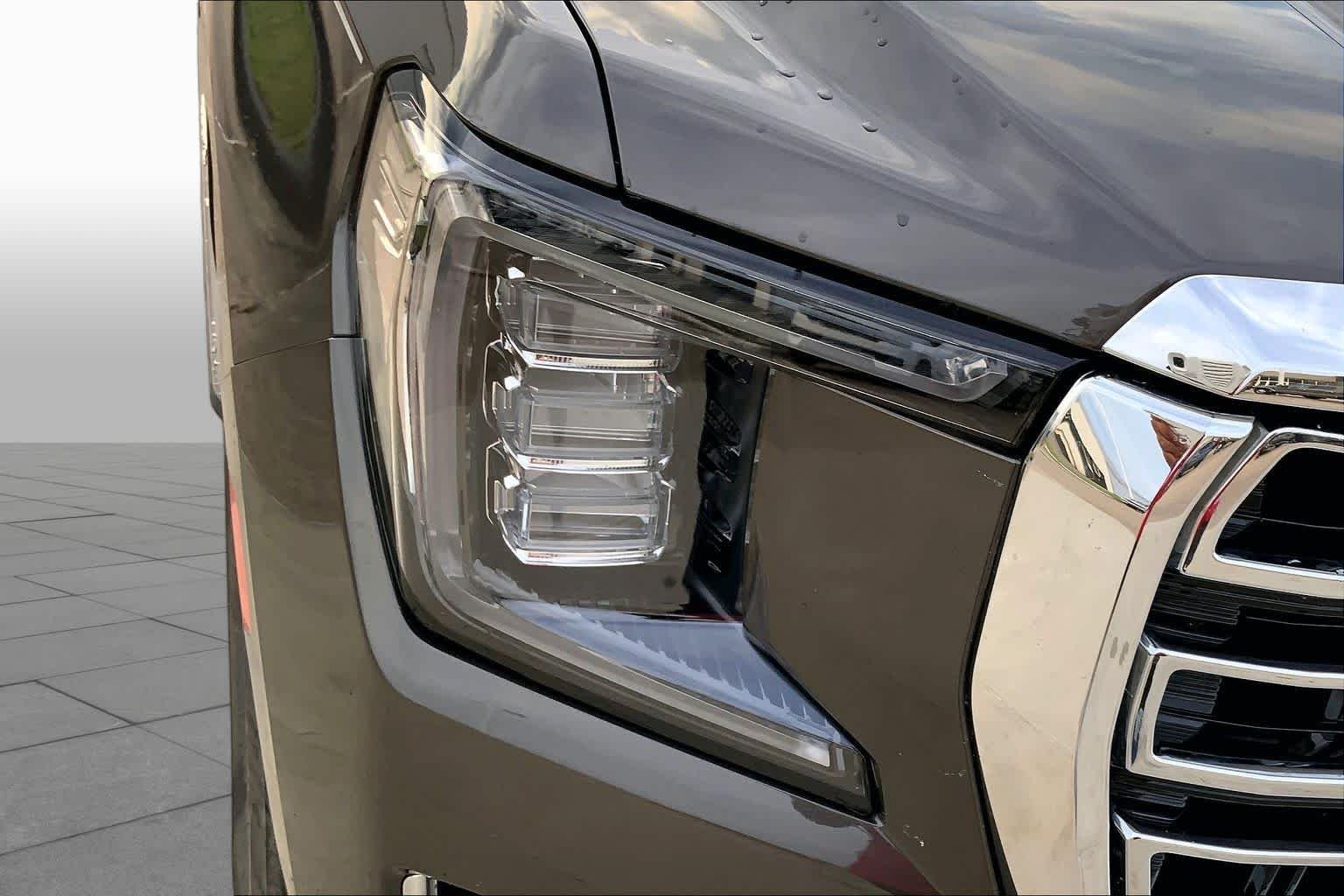 Used 2021 Smokey Quartz Metallic GMC SLT image 28