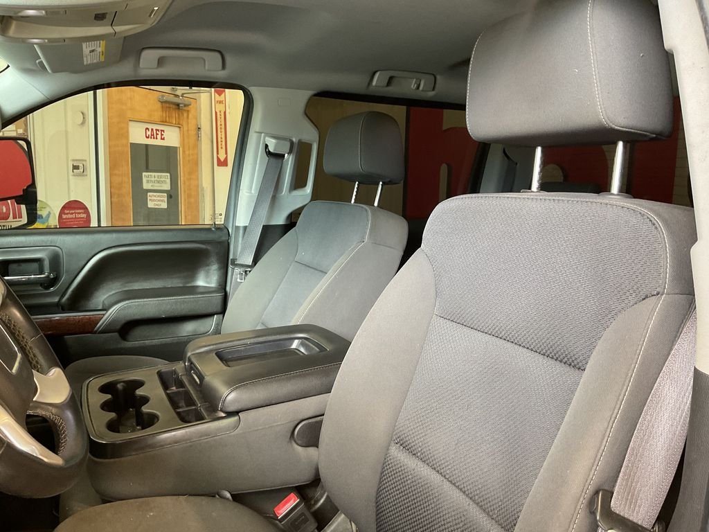 Used 2017 Blue GMC SLE image 16