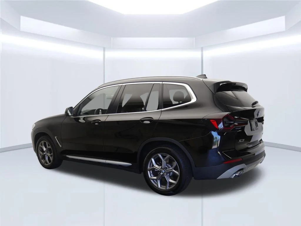 Used 2023 Jet Black BMW xDrive30i image 3