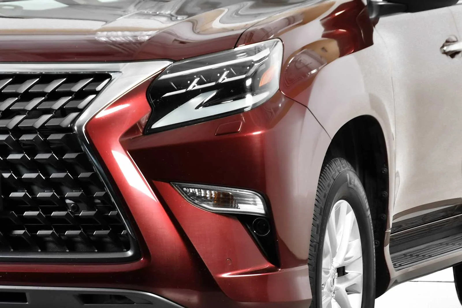 Certified Used 2021 CLARET MICA Lexus Premium image 11