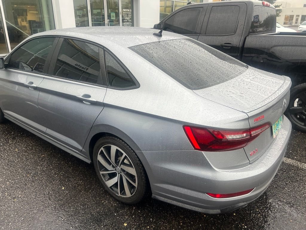 Used 2020 Silver Volkswagen 2.0T S image 3