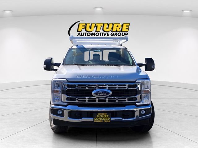 New 2026 White Ford F350 4X2S/CCCSR image 25