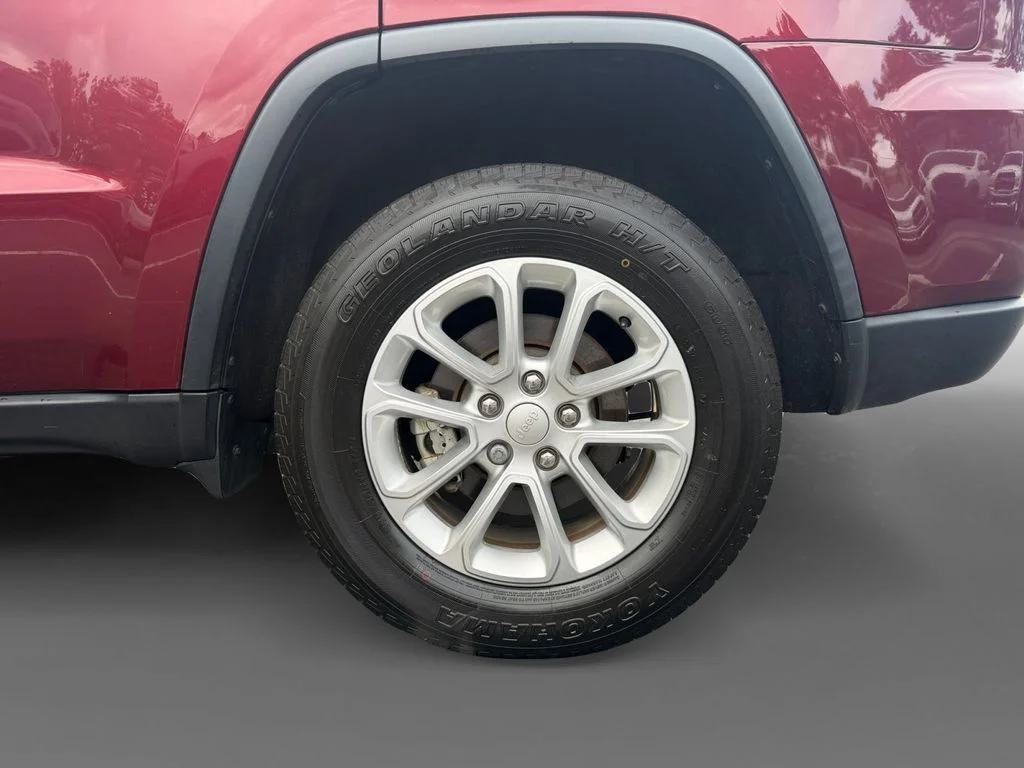 Used 2021 Red Jeep Laredo E image 8